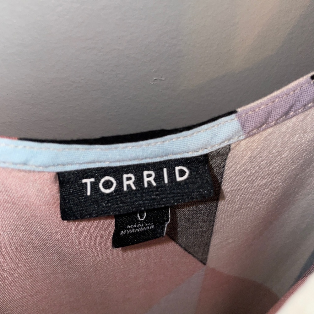 EUC Torrid Ava Multi Geo Challis Cami Tank Top Size 0 (Large) - Picture 5 of 9